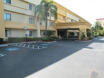 Hotel La Quinta By Wyndham Tampa Fairgrounds - Casino 3*