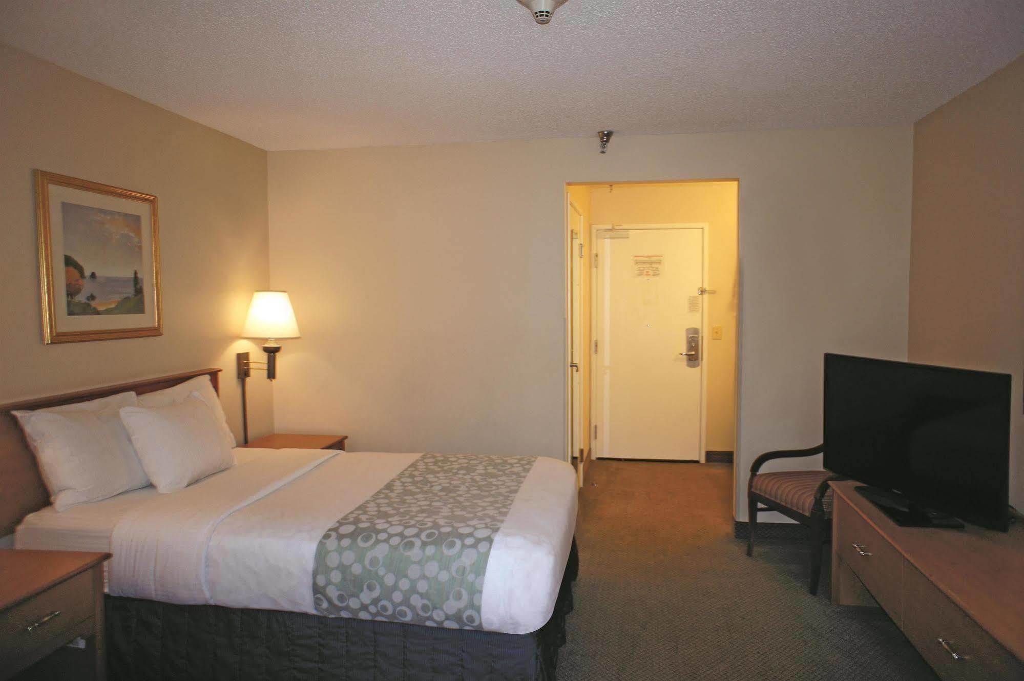 La Quinta By Wyndham Tampa Fairgrounds - Casino Hotel